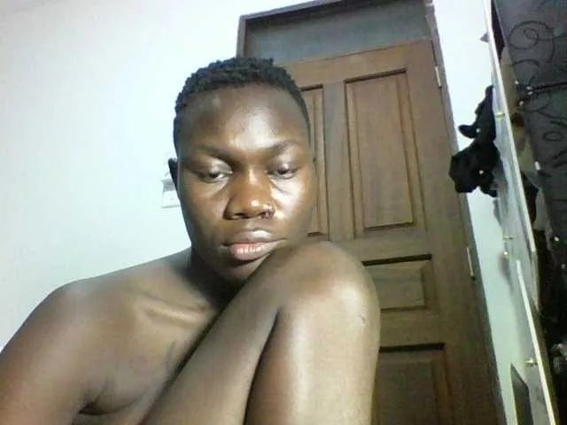 Sweetchocolate on BongaCams