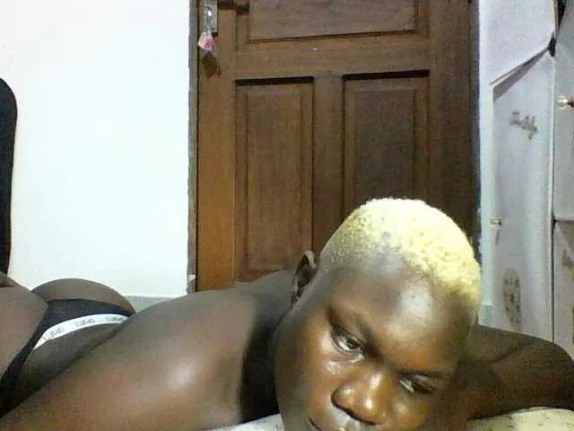 Sweetchocolate on BongaCams