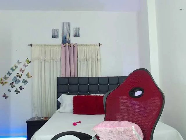 talianapalacios on BongaCams