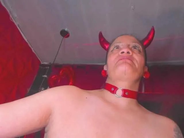 taylorhardcor on BongaCams