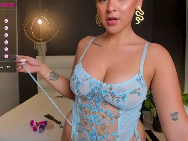 ToriCross on BongaCams