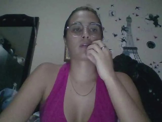 trianabell on BongaCams