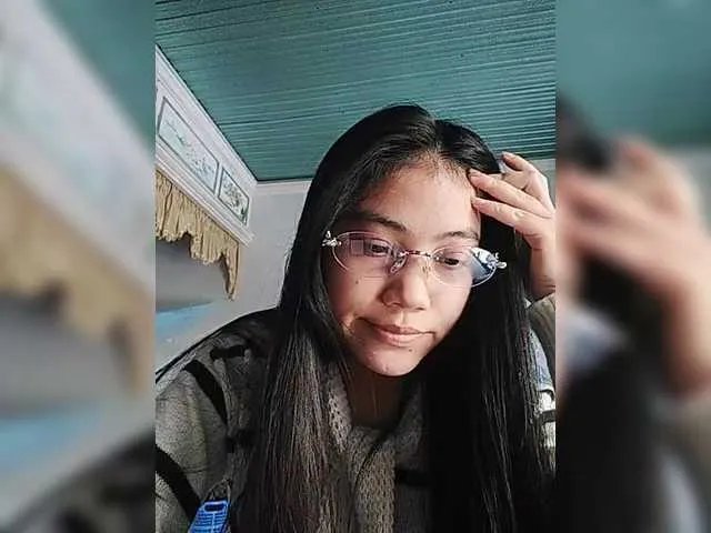 truc11 on BongaCams