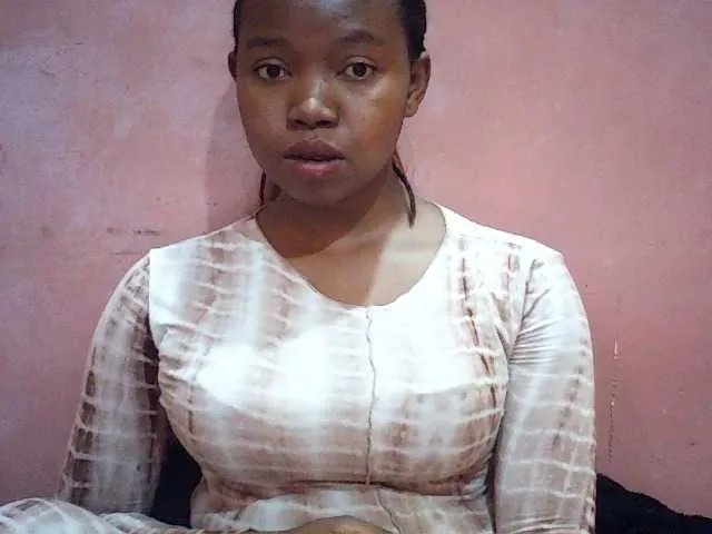 valeria223 on BongaCams