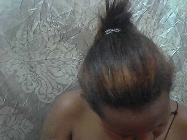 valeria223 on BongaCams