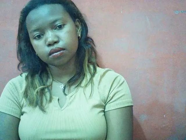 valeria223 on BongaCams