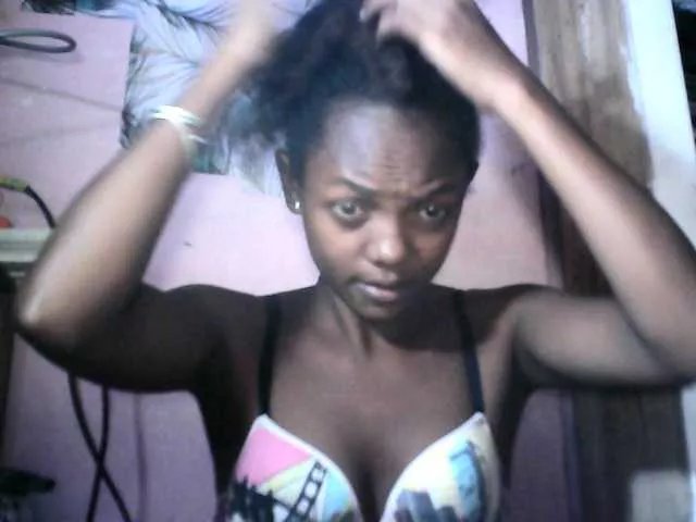 VallyRaz on BongaCams