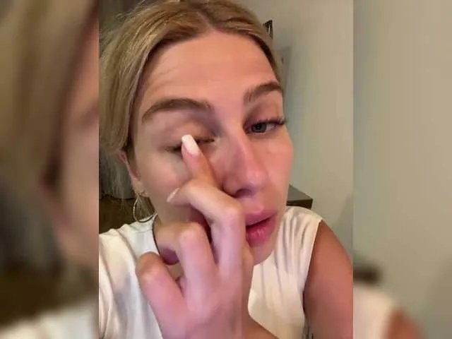 VibroMashulkaDashulka on BongaCams