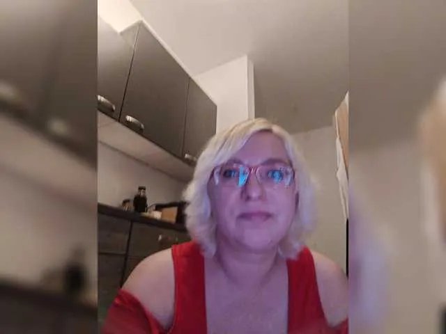 Vika211 on BongaCams