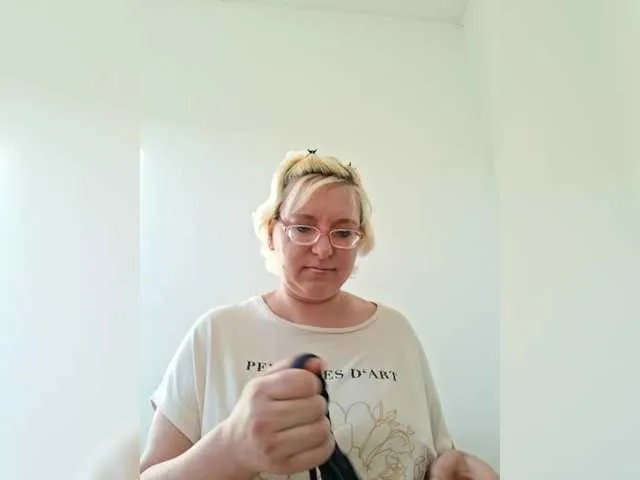 Vika211 on BongaCams