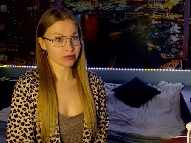 vikascorpik — Striptease private. I don't masturbate. I don't undress in free chat