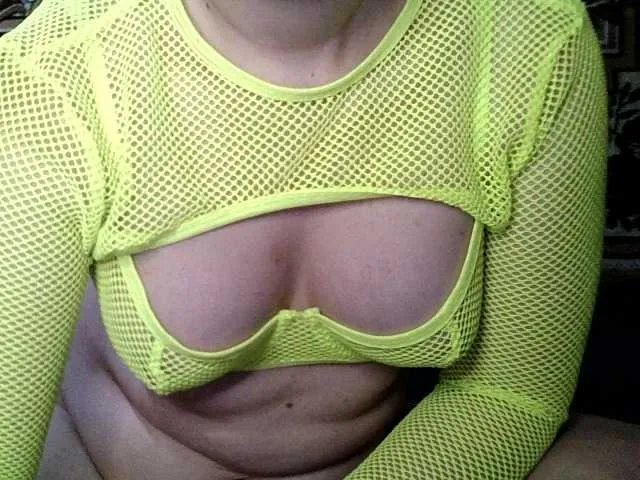 Viktoriia21 on BongaCams