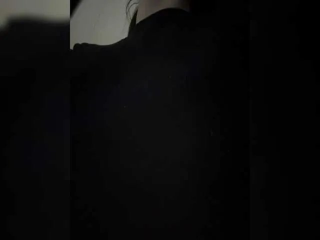 Vikulya1 on BongaCams