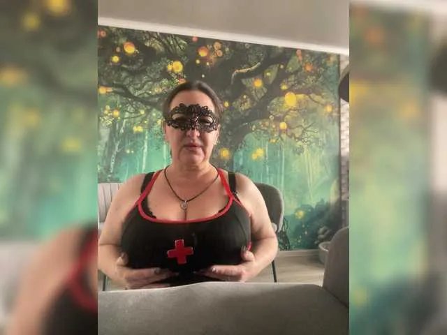 Violetta1351 on BongaCams