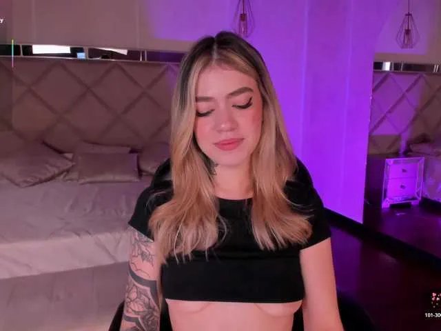 ViolettHansson on BongaCams