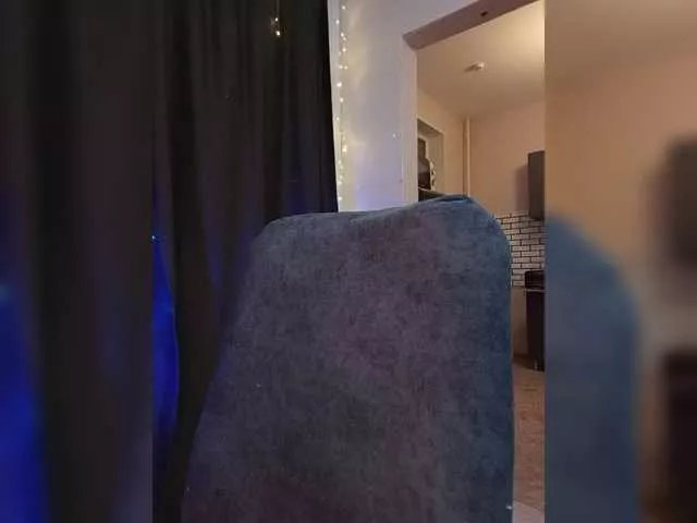 WeQueen- on BongaCams