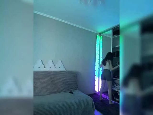 whiteTEAa on BongaCams
