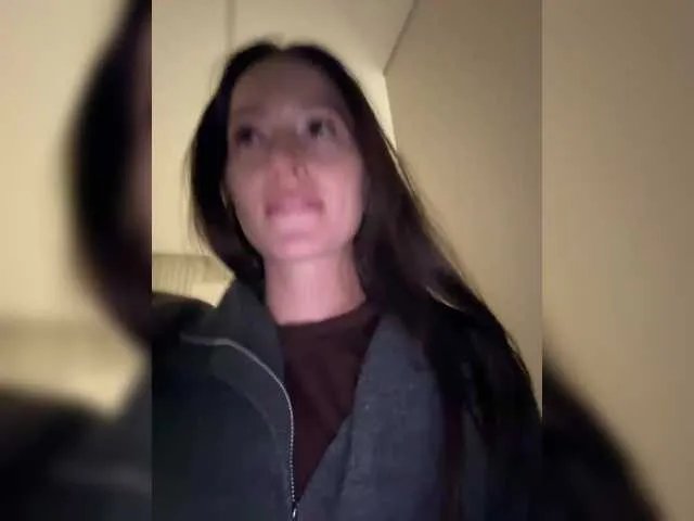 whiteTEAa on BongaCams