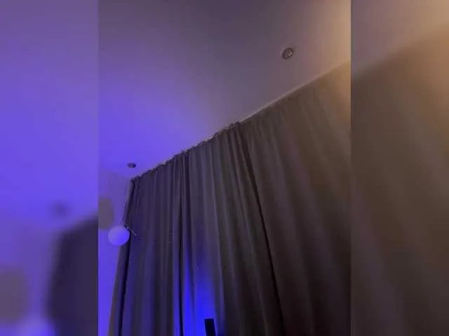 WhoreMira on BongaCams