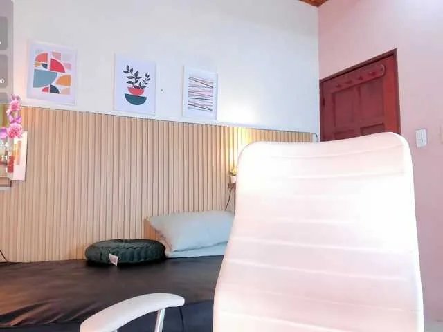 Wife-jasmine on BongaCams