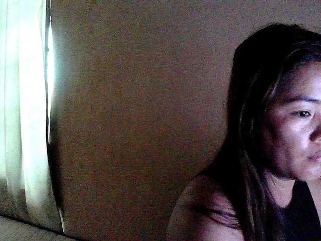 Wildhotsinglemom69 on BongaCams