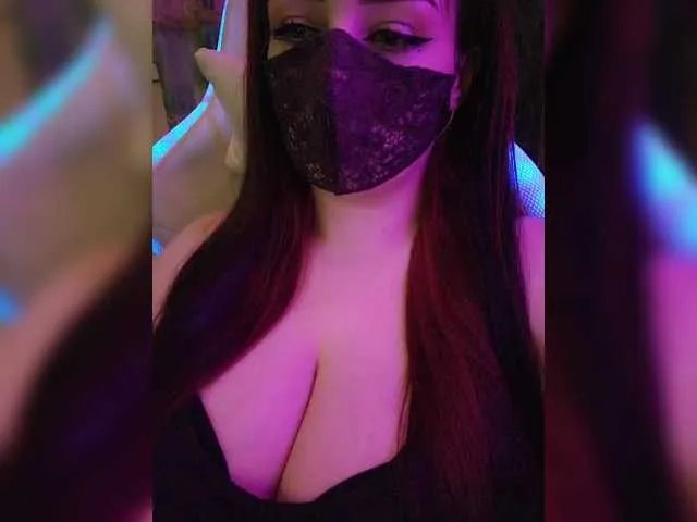 YennSI on BongaCams