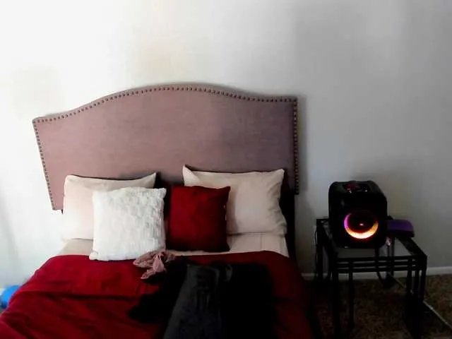 Yiauana on BongaCams