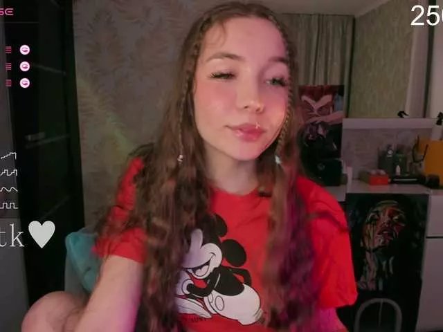 YonaBones on BongaCams