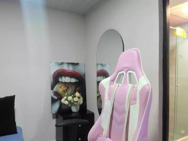 Zamira-Taylor on BongaCams