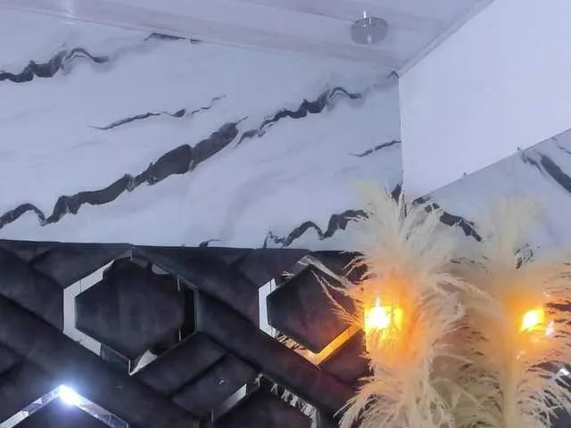 zoe-johnson on BongaCams