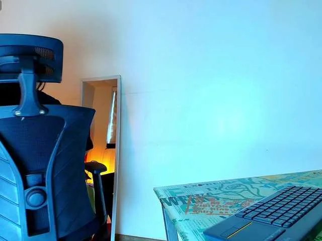 Zuzana21 on BongaCams