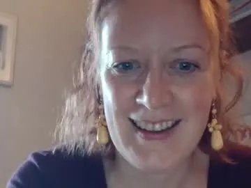 12ennie on Chaturbate