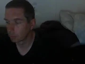 2small4you83 on Chaturbate