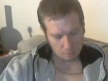 2small4you83 on Chaturbate