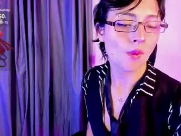 _angell_dustt_star on Chaturbate