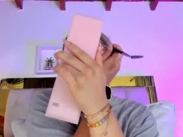 _emily_r on Chaturbate