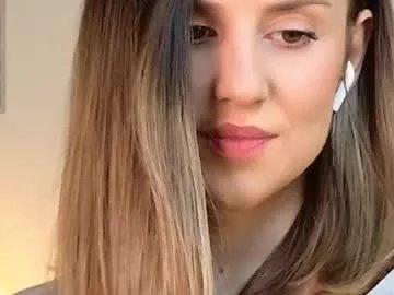 _esmeraldiyaa_ on Chaturbate