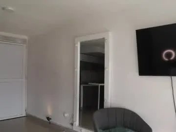 _vahos on Chaturbate