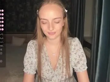 a_delina on Chaturbate
