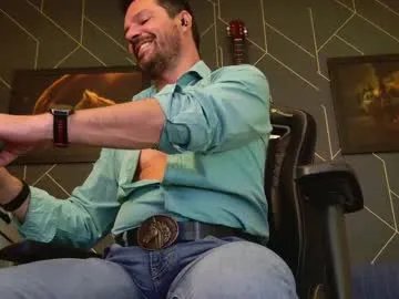 aaronbomer on Chaturbate