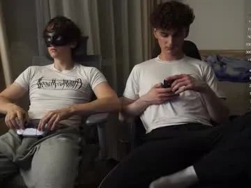 adam_21cm on Chaturbate