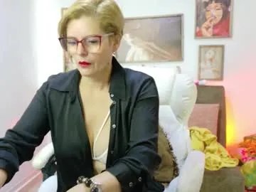 adeellee_ on Chaturbate