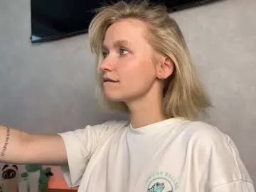 adele_nick2202 on Chaturbate