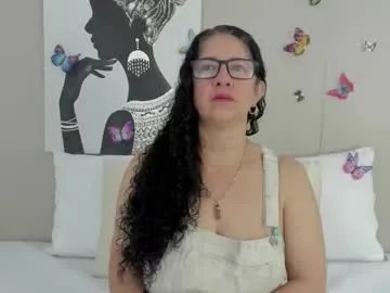 adelesmithh on Chaturbate