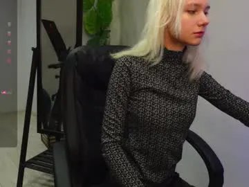 agelina_summer on Chaturbate