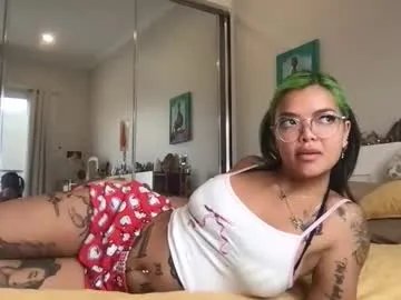 Freechat akirazayy on Chaturbate