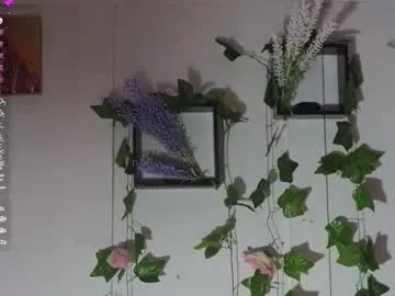 Freechat alahia_demon on Chaturbate