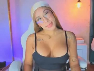 alessialondon on Chaturbate