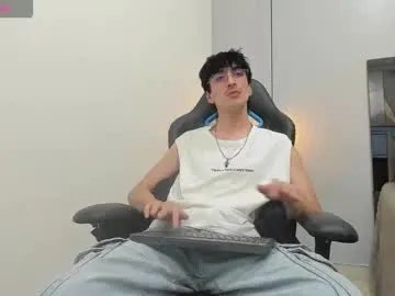 alex_briight — GOAL: Cum Show [1096 tokens remaining] Welcome to my room! #18 #new #latino #bigcock #cum