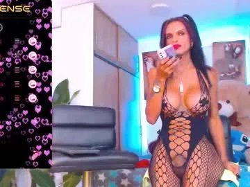 alexafoxxy01 on Chaturbate